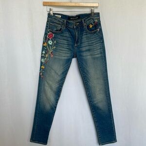 DRIFTWOOD Marilyn Floral Embroidered Boho Jeans Size 25 Medium Wash Festival EUC